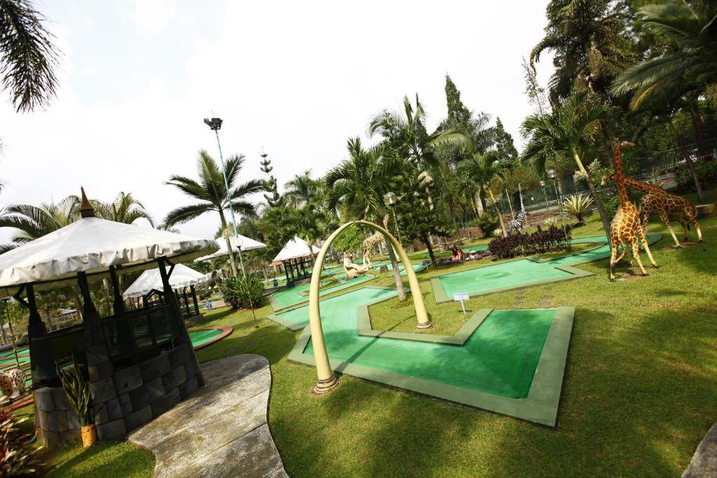 Royal Safari Garden Resort&Convention Bogor Exterior foto